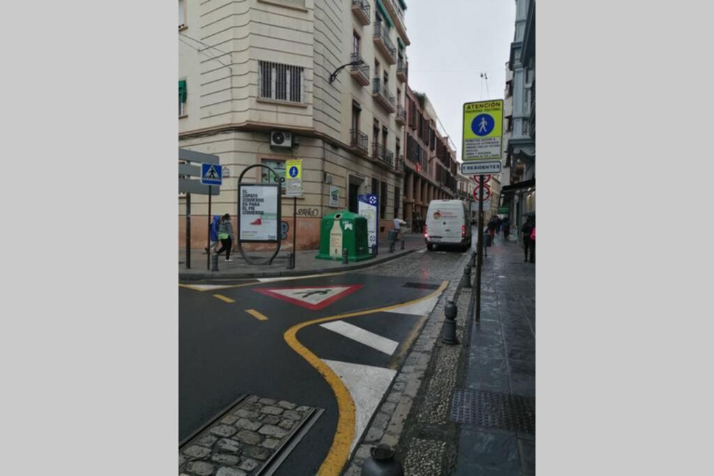 Piso En El Centro De Granada Con Garaje Incluido Gratis Lägenhet Exteriör bild